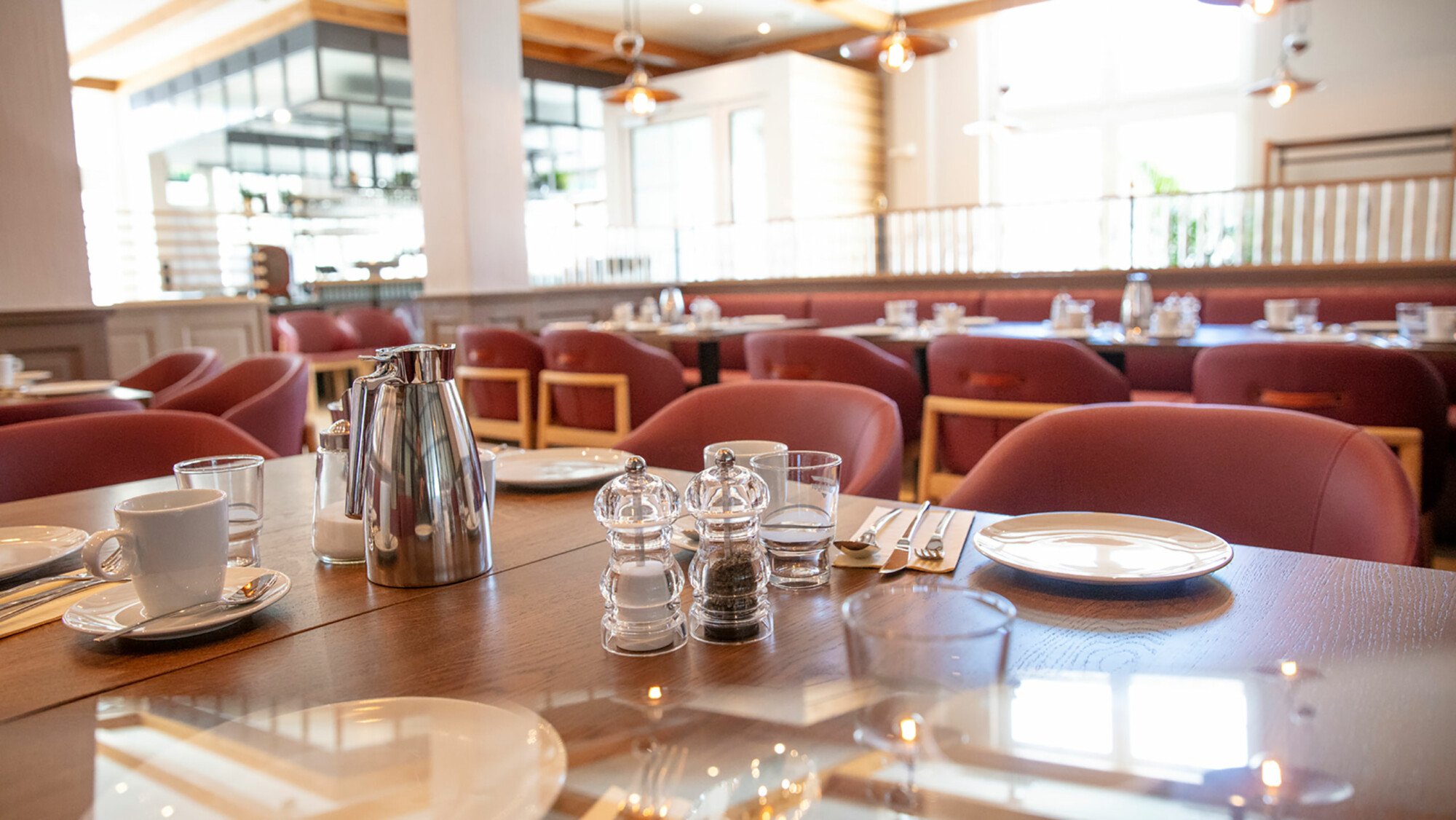 Gedeckter Tisch im Restaurant Landhus in Göhren Lebbin am Fleesensee